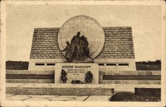 VINTAGE POSTCARD Andre Maginot Militaria