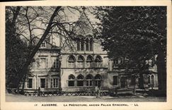 CPA Auxerre La Prefecture Ancien Palais Episcopal