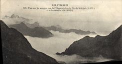 CPA Les Pyreness Une Mer De Nuages Vue De l'observatoire du Pic du Midi et le Neouveille