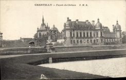 Ataque frontal de Chantilly de la POSTAL de la VENDIMIA del castillo