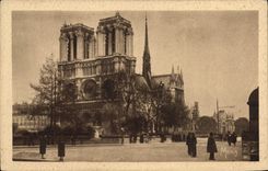 CPA Paris La Cathedrale Notre Dame