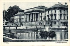 VINTAGE POSTCARD Tours Law courts