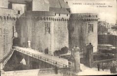 VINTAGE POSTCARD Nantes the Entry of the Castle of the Duchess Anne