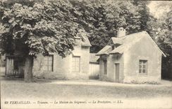 CPA Versailles Trianon La Maison du Seigneur Le presbytere