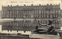 CPA Versailles Le Palais Facade Sur le Parc