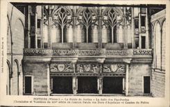 CPA Poitiers Le Palais de Justice La Salle des Pas Perdus Cheminee et verrieres 