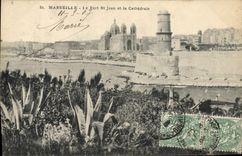 CPA Marseille Le Fort St Jean et la Cathedrale