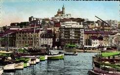 CPM Marseille Un Coin du Port Bateaux 