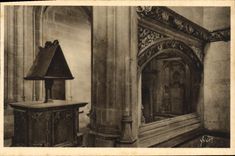 VINTAGE POSTCARD Borough Church of Husks Details of the Oratory and Lectern of Marguerite of Austria