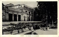 CPA Vichy Le Casino et le theatre