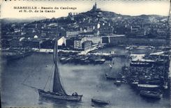 CPA Marseille Bassin Du Carenage et ND de la Garde Bateaux 