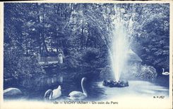 CPA Vichy Un Coin Du Parc Cygne