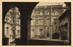 VINTAGE POSTCARD Toulouse the Hotel D' Assezat