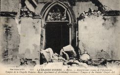 CPA Reims Appartements royaux de l'archeveche Tympan de la chapelle palatine Militaria 