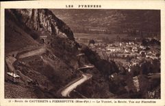 CPA Route De Cauterets A Pierefitte Le Tunnel La route Vue sur Pierrefitte 