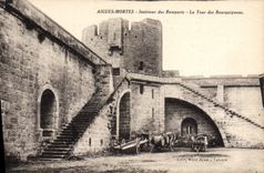 CPA Aigues Mortes Interieur Des Remparts La Tour Des Bourguignons