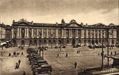 CPA Pyrenees Ocean Toulouse Facade Du Capitole