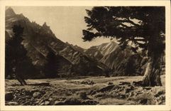 VINTAGE POSTCARD Auvergne Valley Of hell