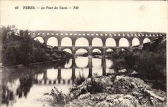CPA Nimes Le Pont Du Gard
