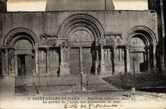 VINTAGE POSTCARD Holy Gilles Of Gard Abbey Basilica the gate of the overall picture church of face