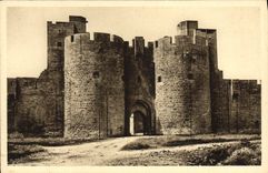 CPA Aigues Mortes La Porte De La Reine