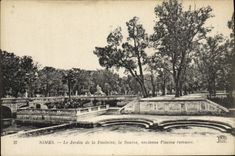 CPA Nimes Le Jardin De La Fontaine La Source ancienne piscine romaine