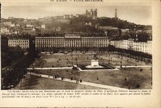 La POSTAL Lyon de la VENDIMIA coloca Dellecour