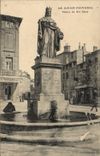 CPA Aix En Provence Statue Du Roi Rene