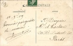 VINTAGE POSTCARD Palate of Fontainebleau the Grid of honor