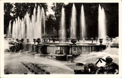 VINTAGE POSTCARD Palate Of Versailles Basin of Neptune Large water