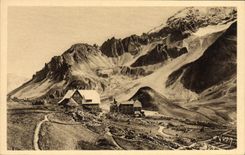 CPA Col du Lautaret Le Jardin Alpin et le Chalet PLM vers le massif du Combeynot