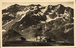 CPA Les Alpes Le Lautaret La Chaine Des Alpes et le chalet du PLM