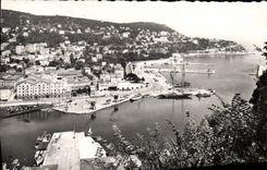 CPM Nice Entree Du Port Et Le Mont Boron