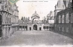 CPA Fontainebleau Cour Ovale