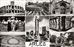 CPM Arles Les Arenes Theatre Siennes Colonnes St Trophime