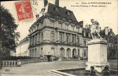 VINTAGE POSTCARD Palate De Fontainebleau Court Of the Fountains And Museum Chinese