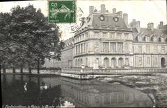 VINTAGE POSTCARD Fontainebleau the Palate the Chinese Museum