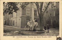 CPA Aix En Provence Fontaine Des Quatre Dauphins