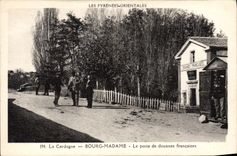 CPA Douanes Douaniers La Cerdagne Bourg Madame Le poste de douanes francaises Pyrenees Orientales