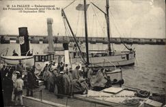 CPA Bagne Bagnard La Pallice Embarquement des prisonniers allemands pour l'Ile de Re TOP