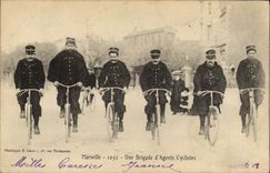 CPA Marseille Une brigade d'agents Cyclistes Cycle Velo Police Policier