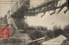 VINTAGE POSTCARD Train Catastrophe of the Bridges of This August 4th, 1907 One hour after the accident
