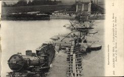 CPA Train precipite dans la Marne Militaria