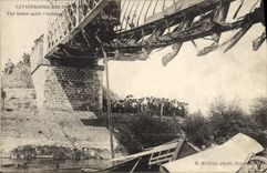 VINTAGE POSTCARD Train Catastrophe of the Bridges of This One hour after the accident