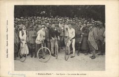 CPA Velo Cycle Cyclisme Poilu's park Les sports La course des artistes 