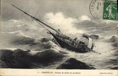 CPA Bateau Trouville Barque de peche en perdition 