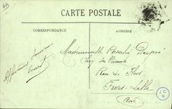 VINTAGE POSTCARD Boat Calais Submarine submarines with the port