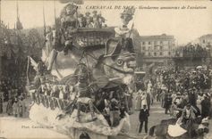 VINTAGE POSTCARD Police force Police officer Carnival of Nice Gendarme in love with aviation