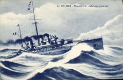 VINTAGE POSTCARD Boat At sea Operation of combat by heavy sea