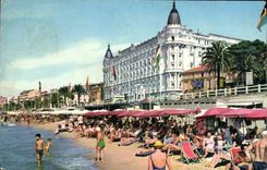 CPM La Cote d'Azur Cannes La Plage et le Carlton